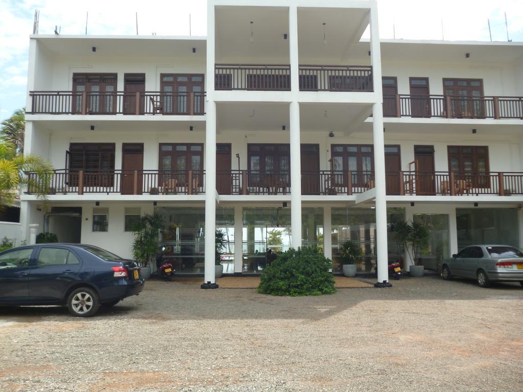 Hotel Ocean View Cottage Hikkaduwa Dış mekan fotoğraf
