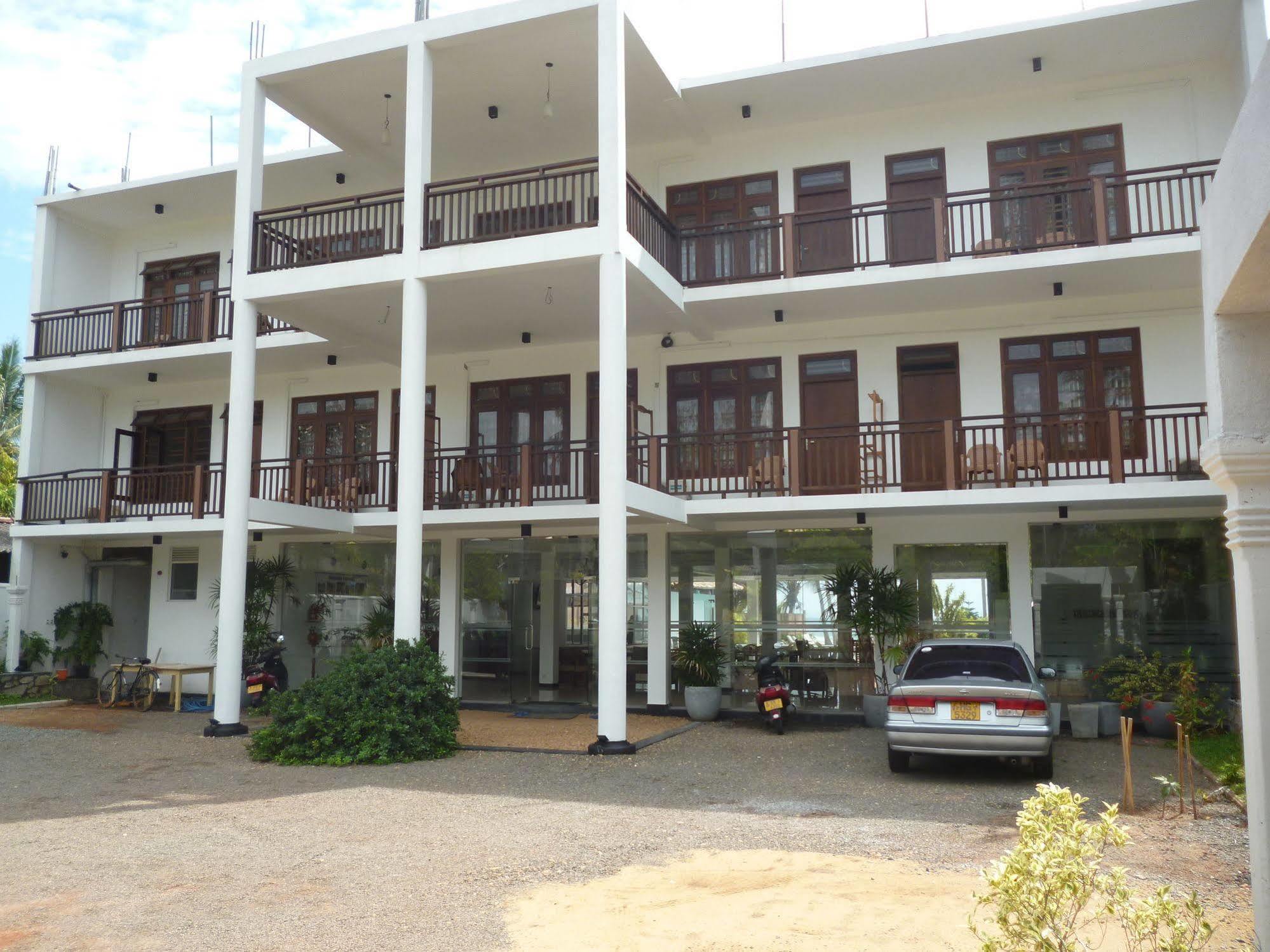 Hotel Ocean View Cottage Hikkaduwa Dış mekan fotoğraf